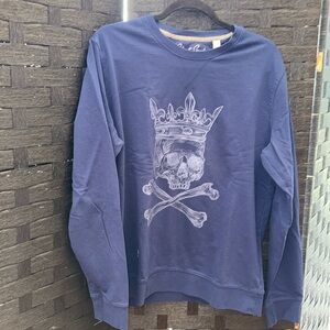 Robert Graham Blue Crew Neck Sweater With Grey Skull And Crown Design In L